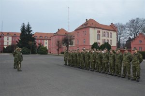 meldunek przed wyjazdem na misję 