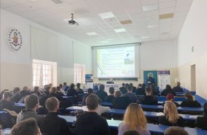 Fot. Biuro Karier AMS Funkcjonariusze opowiadają o służbie w trakcie spotkania ze studentami.