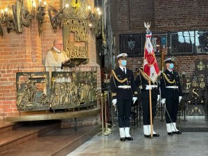 Fot. PUW Uczestnicy mszy świętej w bazylice św. Brygidy w Gdańsku.