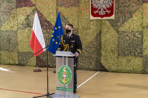 Fot. A. Kubiak Komendant MOSG przemawia do nowych funkcjonariuszy.