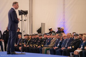 Fot. Michał Pietrzak 3FO Przemawia Prezydent RP, w tle Komendant Główny SG.
