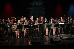 Koncert charytatywny „Dobrze, że jesteś Ojczyzno”. Fot. S.Sowa KGSG Koncert charytatywny „Dobrze, że jesteś Ojczyzno”. Fot. S.Sowa KGSG