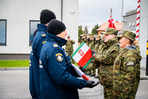 Uroczystość wcielenia do służby nowych poduszkowców. Fot. Piotr Kurasz Uroczystość wcielenia do służby nowych poduszkowców. Fot. Piotr Kurasz