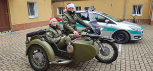 Funkcjonariusze odwiedzili Specjalny Ośrodek Szkolno-Wychowawczy w Świnoujściu. Fot. MOSG Funkcjonariusze odwiedzili Specjalny Ośrodek Szkolno-Wychowawczy w Świnoujściu. Fot. MOSG