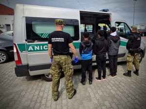 Funkcjonariusze na granicy. Fot. MOSG Funkcjonariusze na granicy. Fot. MOSG