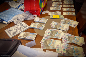 Funkcjonariusze SG rozbijają zorganizowaną grupę przestępczą. Fot. SG Funkcjonariusze SG rozbijają zorganizowaną grupę przestępczą. Fot. SG