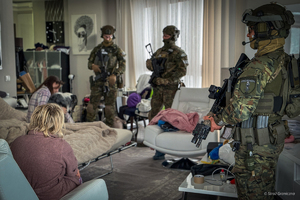 Funkcjonariusze SG rozbijają zorganizowaną grupę przestępczą. Fot. SG Funkcjonariusze SG rozbijają zorganizowaną grupę przestępczą. Fot. SG