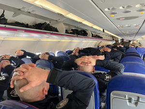 Zmagania antyterrorystyczne na gdańskim lotnisku. Fot. MOSG Zmagania antyterrorystyczne na gdańskim lotnisku. Fot. MOSG