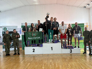 Drużyna z MOSG na podium mistrzostw w Kętrzynie. Fot. MOSG Drużyna z MOSG na podium mistrzostw w Kętrzynie. Fot. MOSG