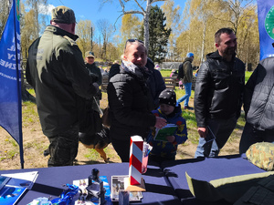 Funkcjonariusze SG na pikniku PCK w Gdańsku. Fot. MOSG Funkcjonariusze SG na pikniku PCK w Gdańsku. Fot. MOSG