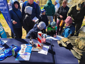 Funkcjonariusze SG na pikniku PCK w Gdańsku. Fot. MOSG Funkcjonariusze SG na pikniku PCK w Gdańsku. Fot. MOSG