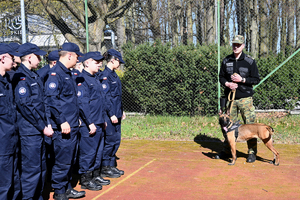 Funkcjonariusze promują służbę w MOSG Fot. MOSG Funkcjonariusze promują służbę w MOSG Fot. MOSG