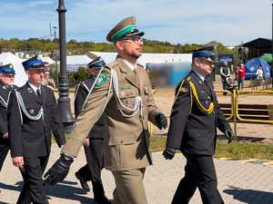 Funkcjonariusze SG na obchodach jubileuszu miasta. Fot. MOSG Funkcjonariusze SG na obchodach jubileuszu miasta. Fot. MOSG